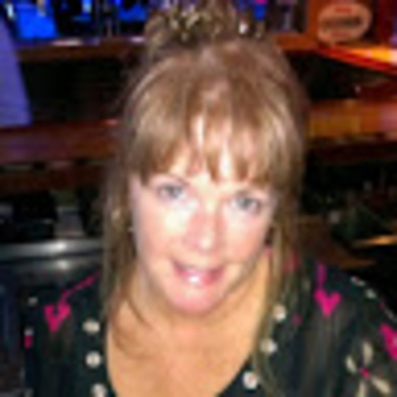 Meet your Posher, Cindy - Picture 1 of 1